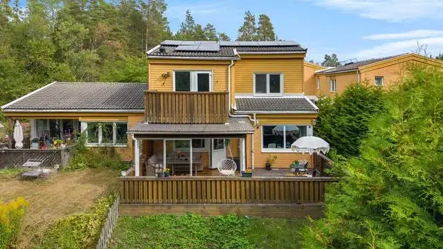 House, 5 rooms, 134 m² in Botkyrka