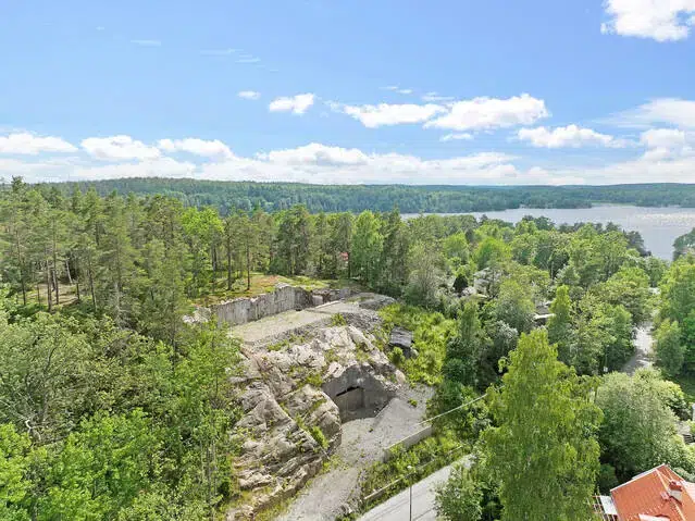 Land / plot, 2065 m² in Trångsund