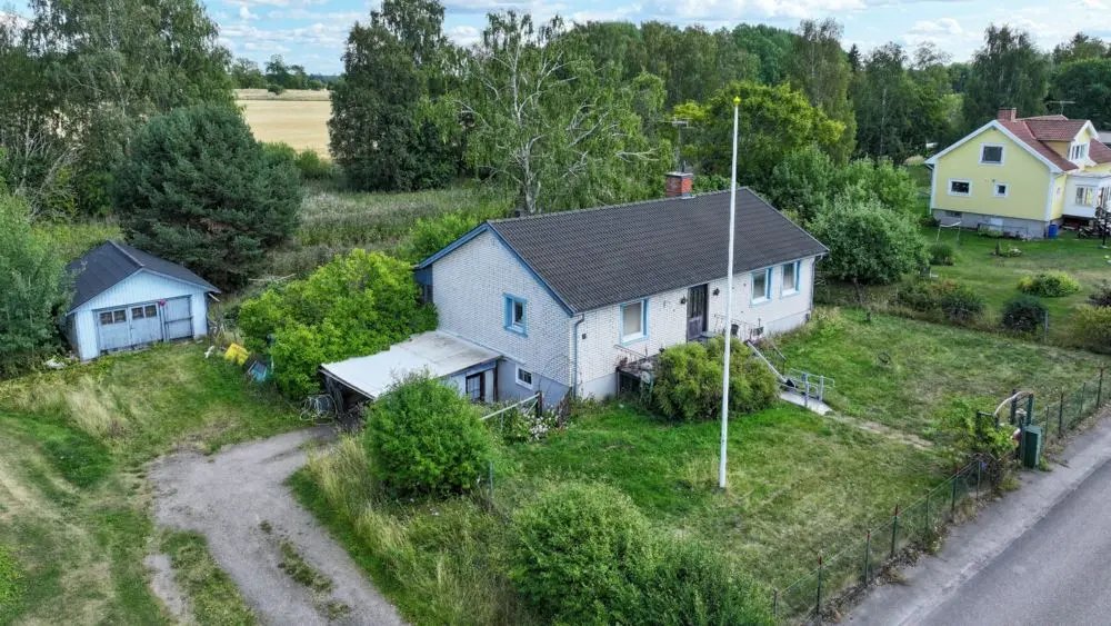 Villa, Vibyvägen 7, Harbo. Bild 1 av 1