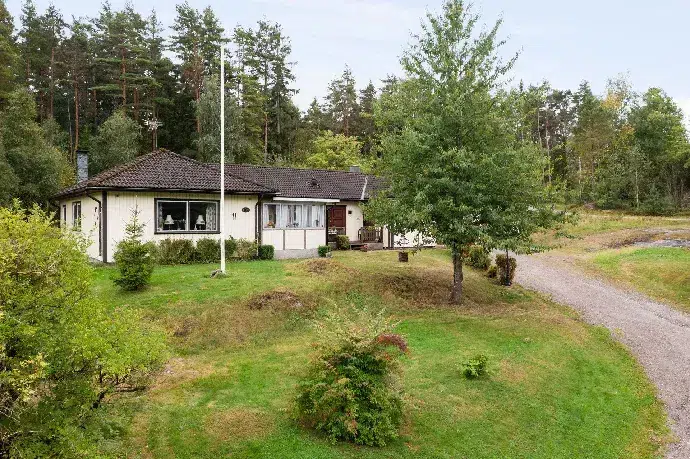 House, 7 rooms, 193 m² in Jorlanda