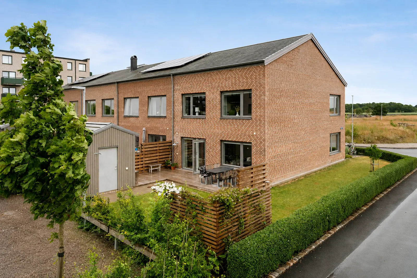 Image 1 of 33 of Vintergatan