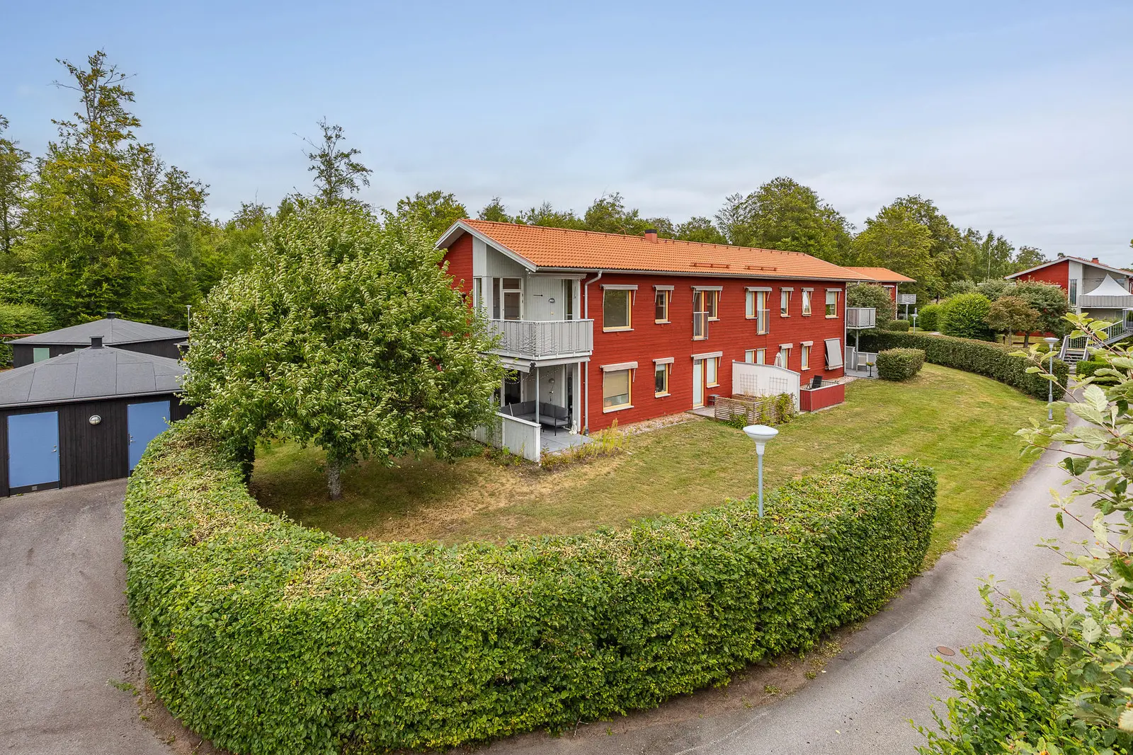 Image 1 of 31 of Schwerinvägen