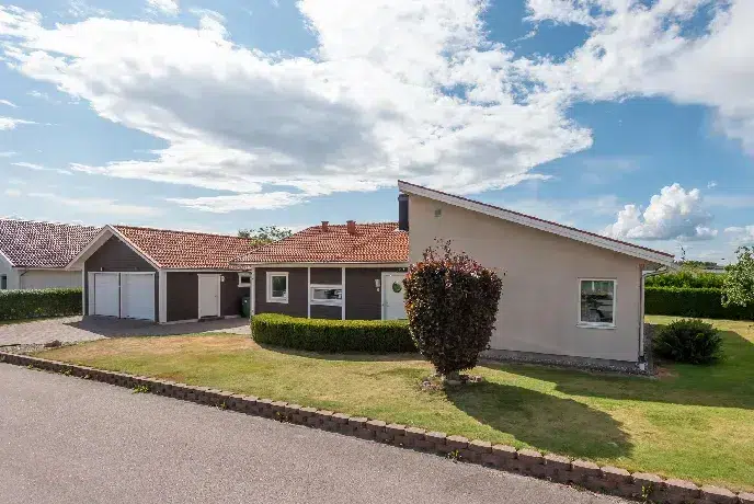 House, 5 rooms, 135 m² in Kumla