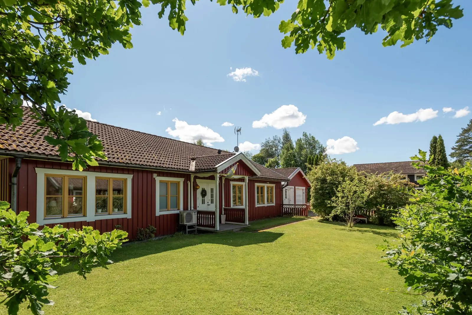 Bild 1 av 21 på Backaskogen