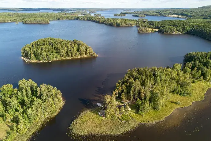 Image 1 of 36 of Slåtterön