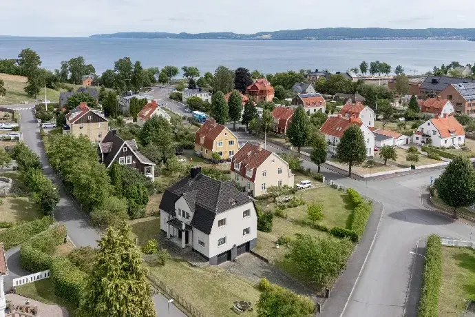 Image 1 of 9 of Stagneliigatan