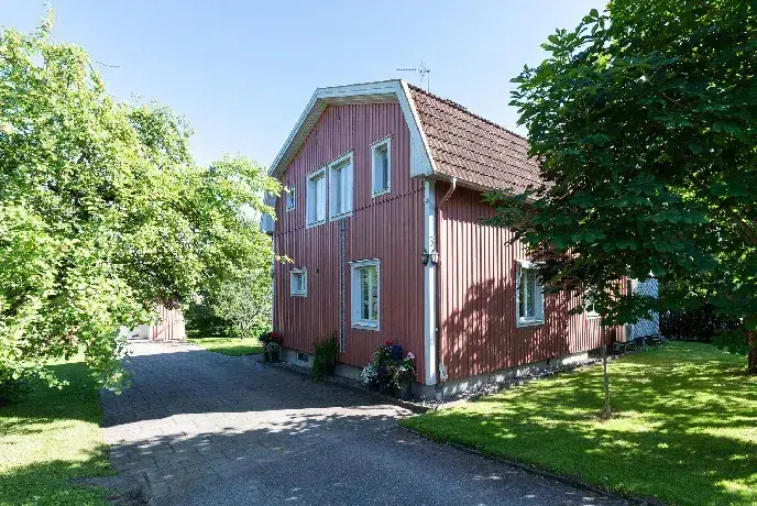 House, 5 rooms, 165 m² in Karlskoga