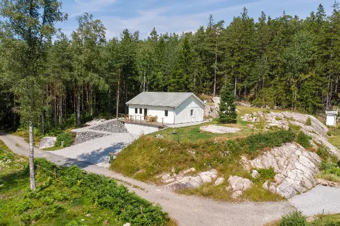 Image 1 of 41 of Häröd