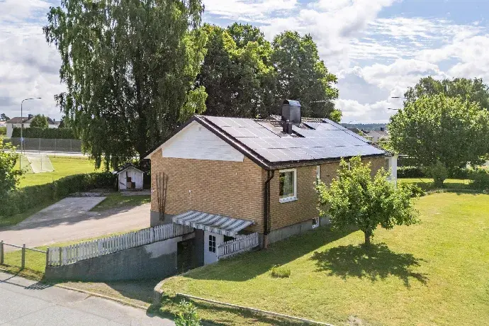 Image 1 of 29 of Näsallén