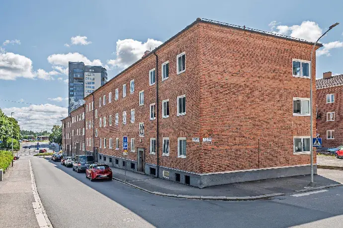Image 1 of 18 of Elfhögsgatan