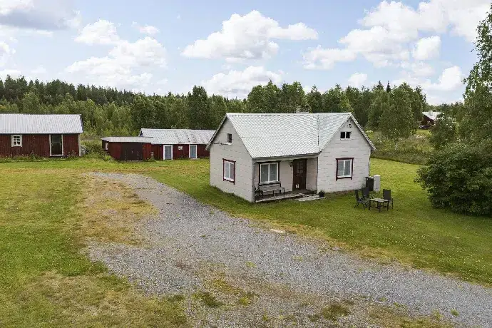 Fritidshus, 3 rum, 85 m² i Hakkas