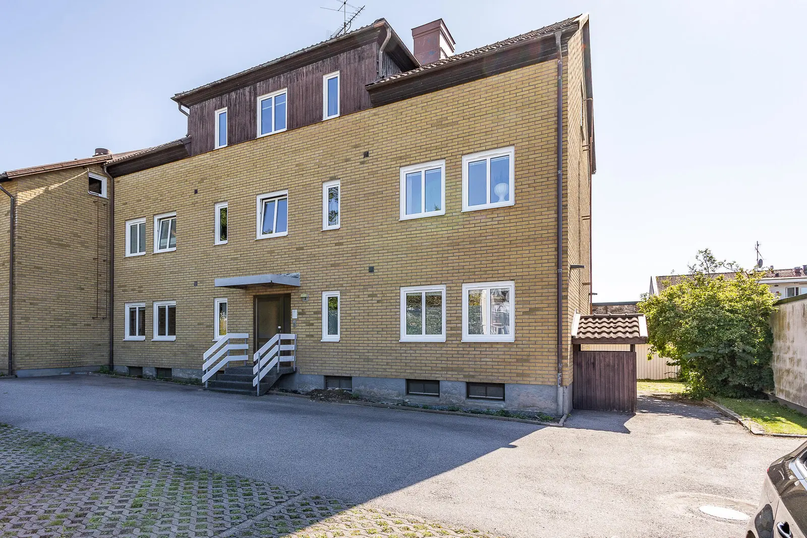 Image 1 of 21 of Hovsgatan