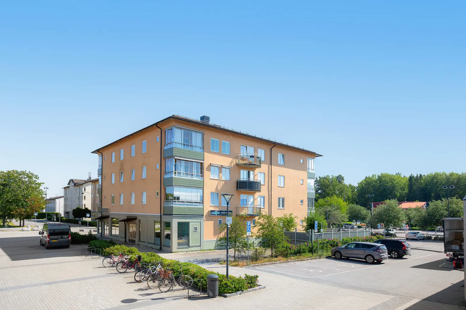 Bild 1 av 21 på Andebodavägen