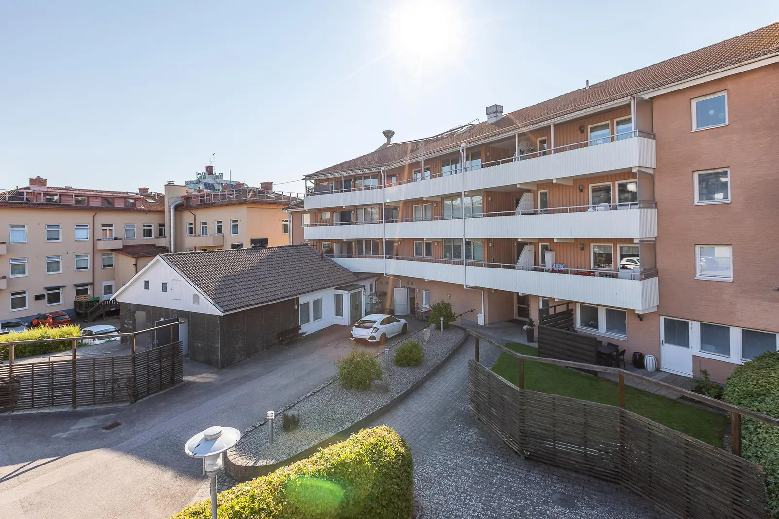 Image 1 of 21 of Storgatan