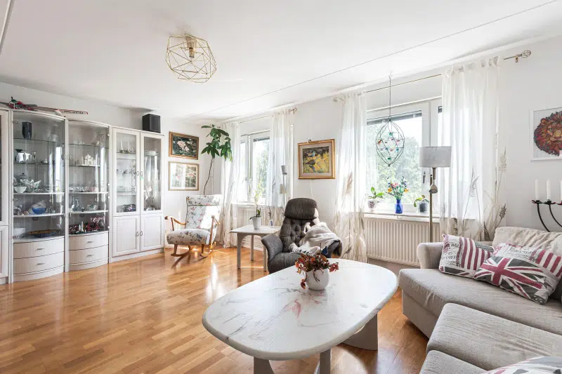 Lägenhet, 2 rum, 53 m² i Södertälje