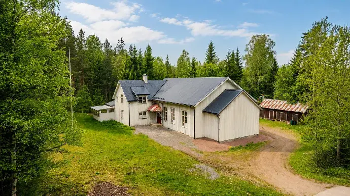 Image 1 of 41 of Högåsen