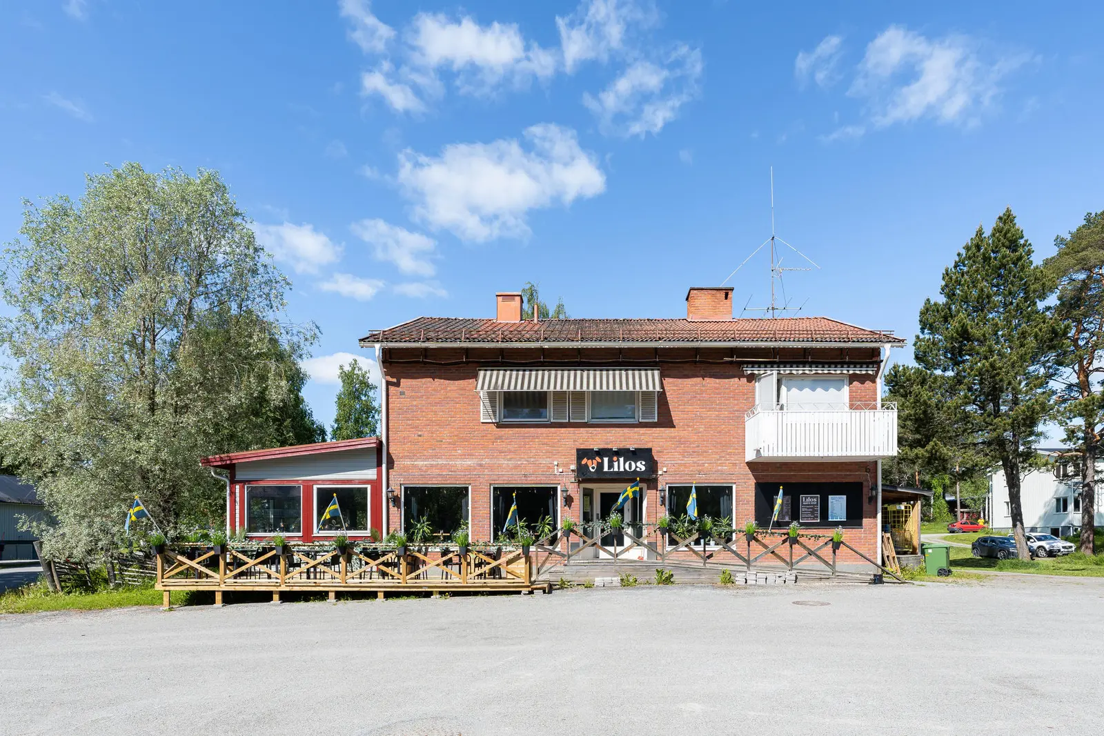 Image 1 of 41 of Svenstavägen
