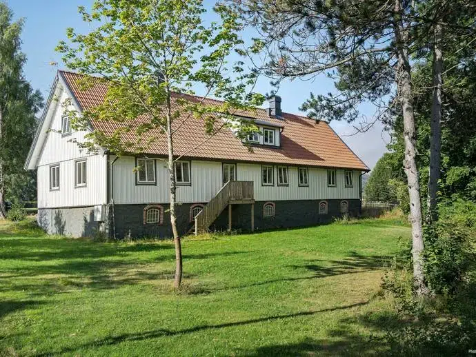 Villa, 7 rum, 220 m²
