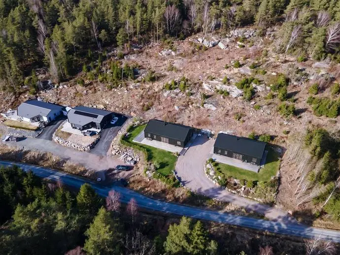 Bild 1 av 8 på Törreby 255