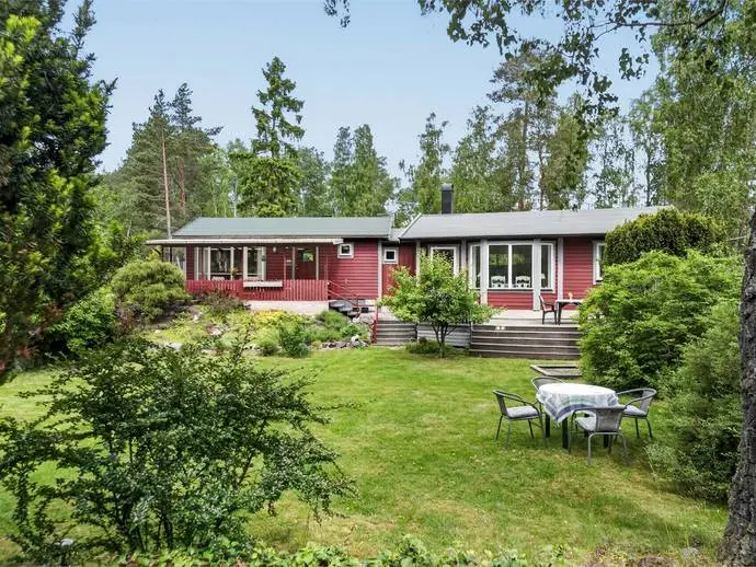 Image 1 of 21 of Lingonvägen 16