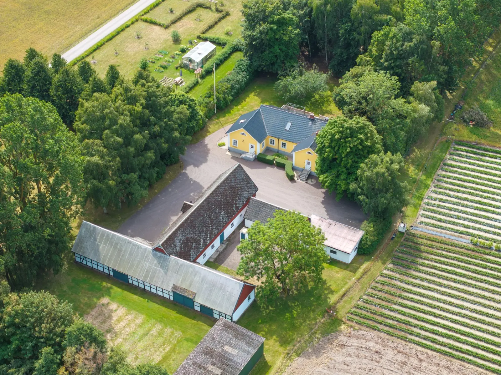 Image 1 of 41 of Bäckaskogsvägen 89-3
