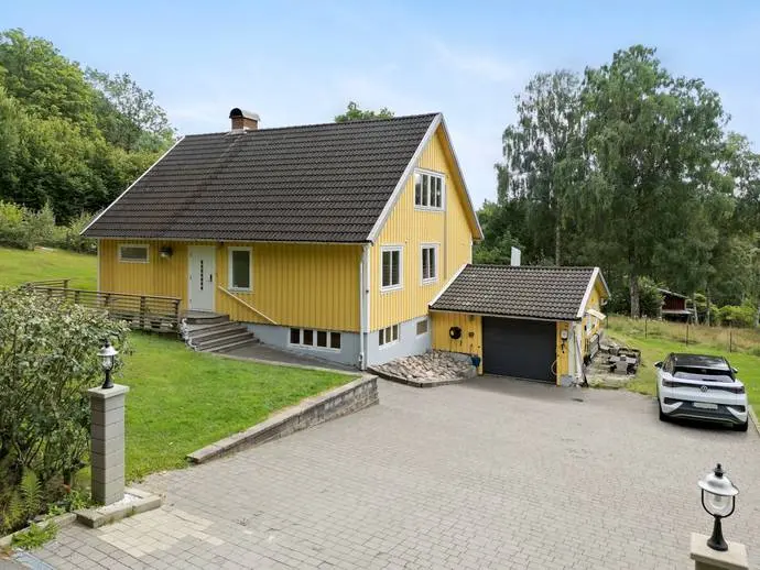 Bild 1 av 21 på Kroketorpsvägen 2