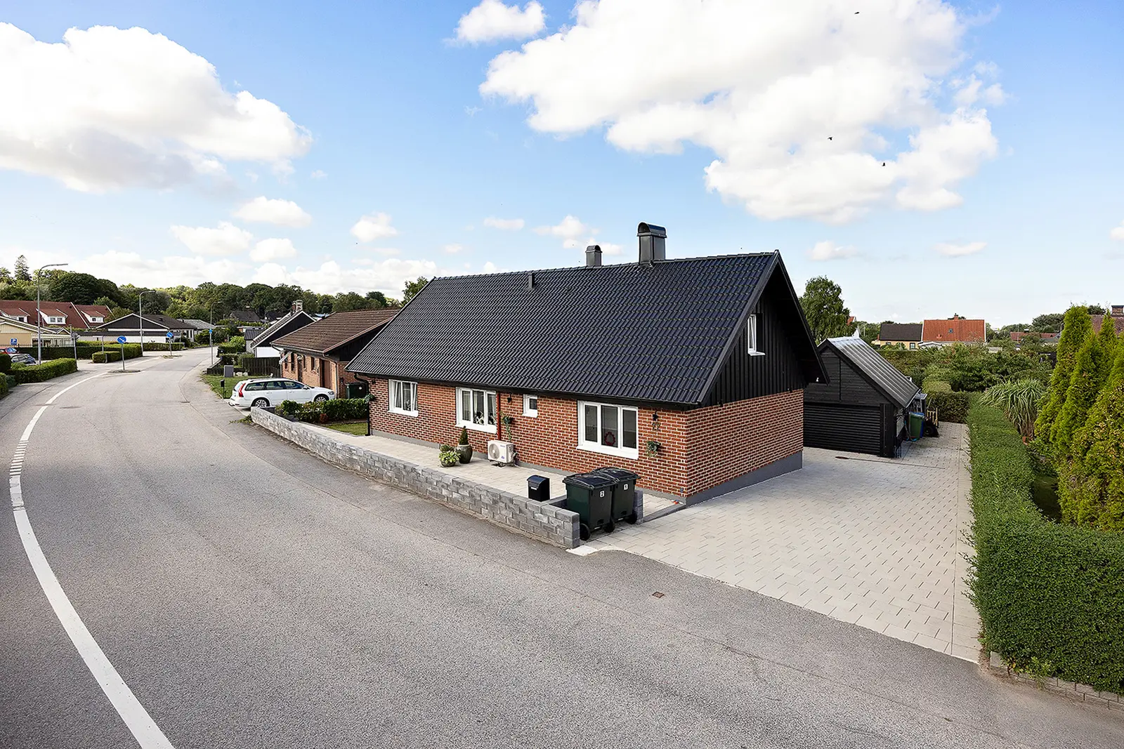 Bild 1 av 6 på Ystadsvägen 22