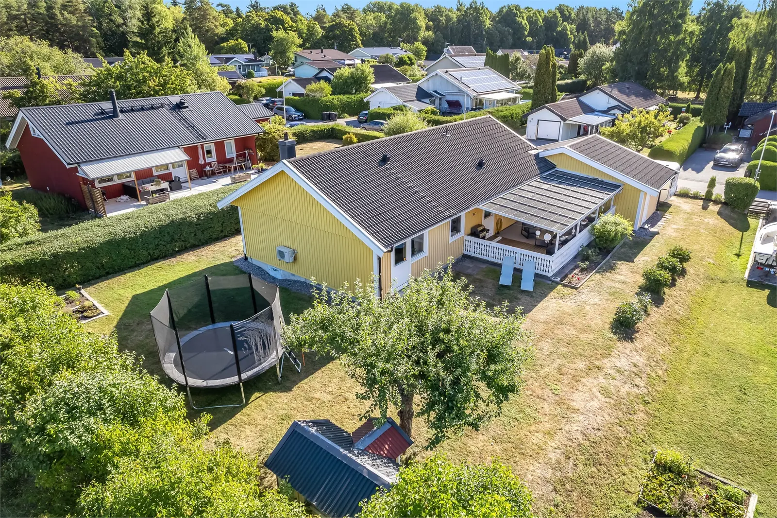 Bild 1 av 6 på Ginstvägen 6