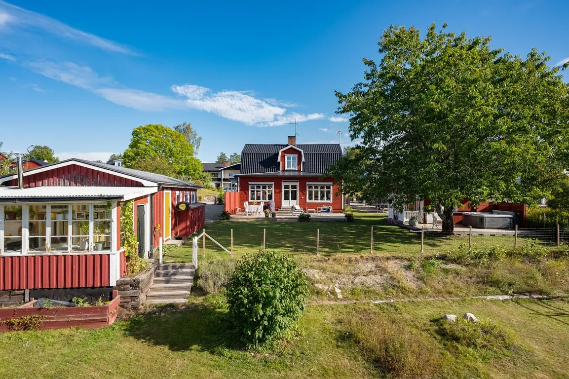 Bild 1 av 21 på Färsjövägen 14
