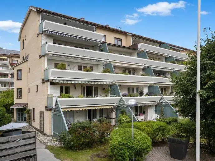 Apartment, 4 rooms, 122 m²