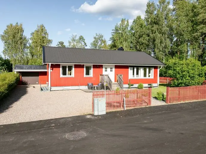 Bild 1 av 21 på Skyttevägen 7