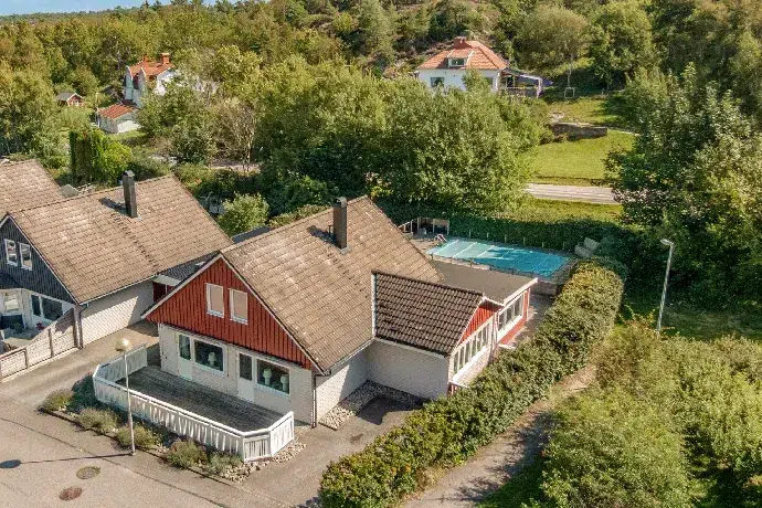House, 4 rooms, 129 m² in Orust