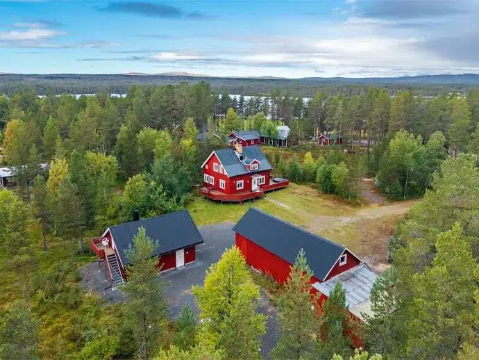 Gård, 5 rum, 121 m²