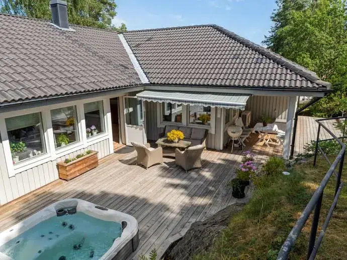 House, 6 rooms, 163 m²