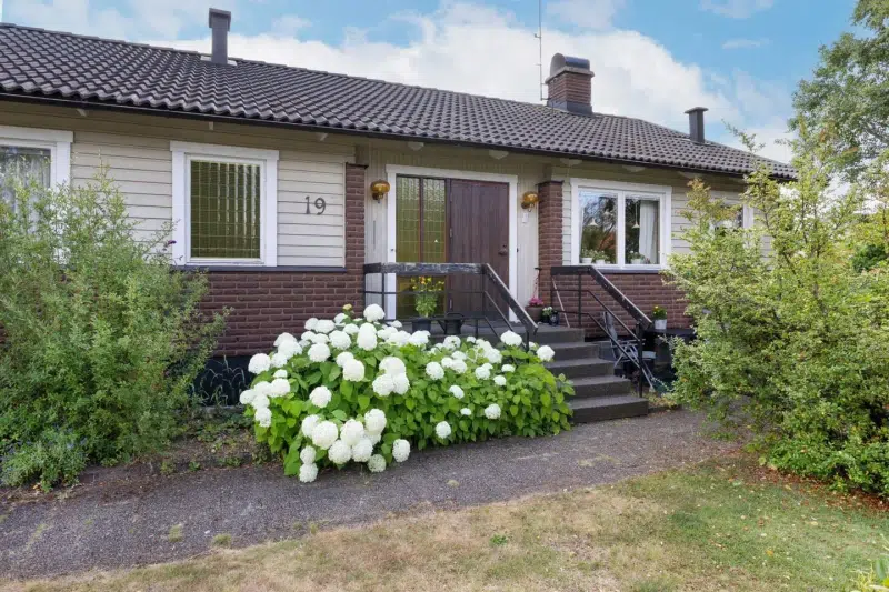 House, 6 rooms, 102 m² in Bäckseda