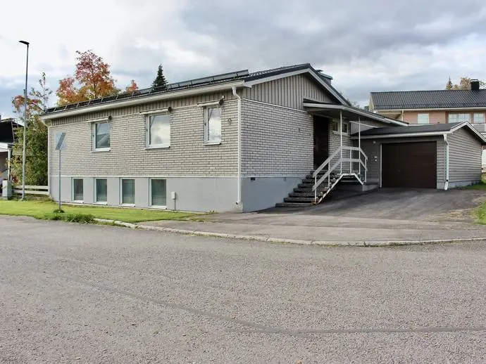 Bild 1 av 21 på Fru Wälivaaragatan 9