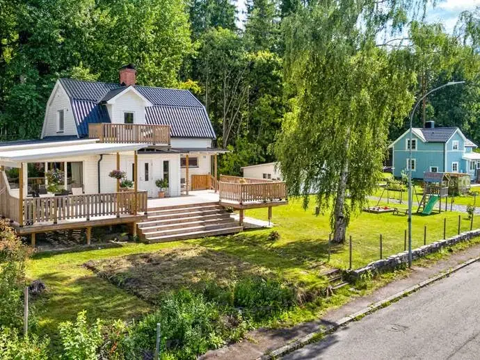 House, 4 rooms, 133 m²
