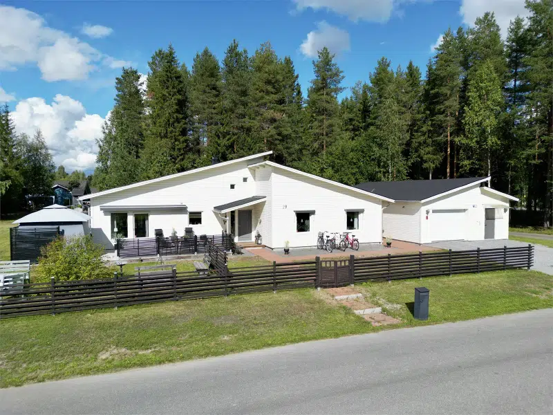 Villa, 6 rum, 200 m²