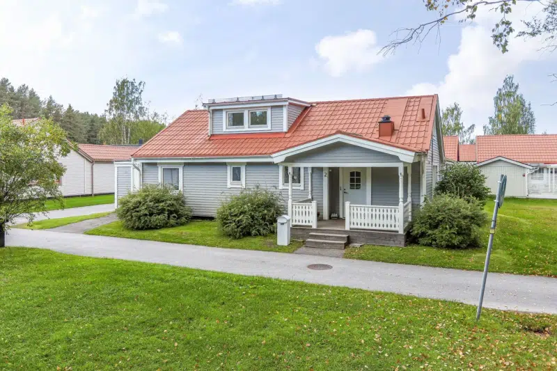 Semi-detached/terraced, 7 rooms, 146 m² in Rödäng