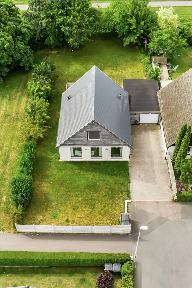Bild 1 av 39 på Rågvägen 7