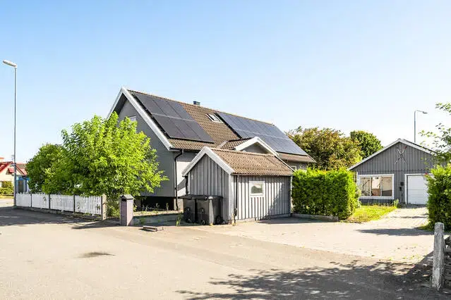 House, 5 rooms, 98 m² in Kristianstad