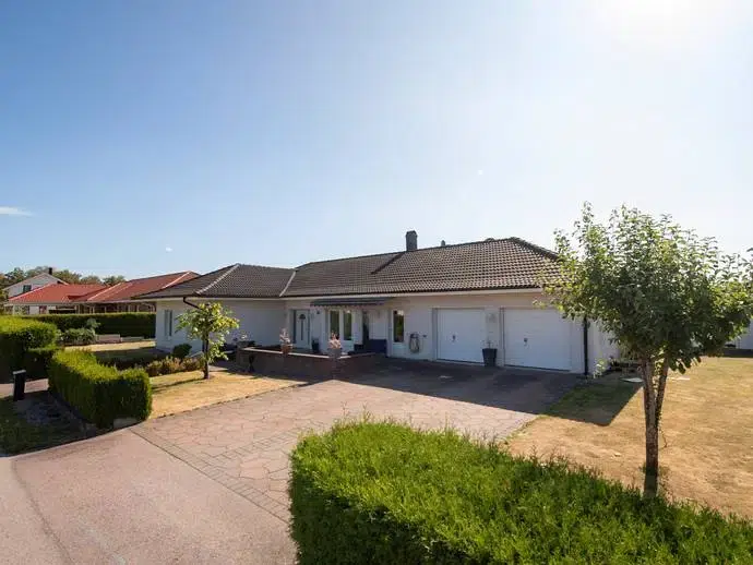 Villa, 6 rum, 215 m²
