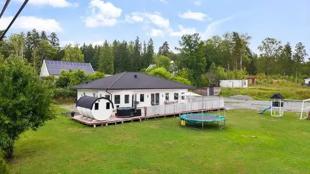 House, 6 rooms, 208 m²