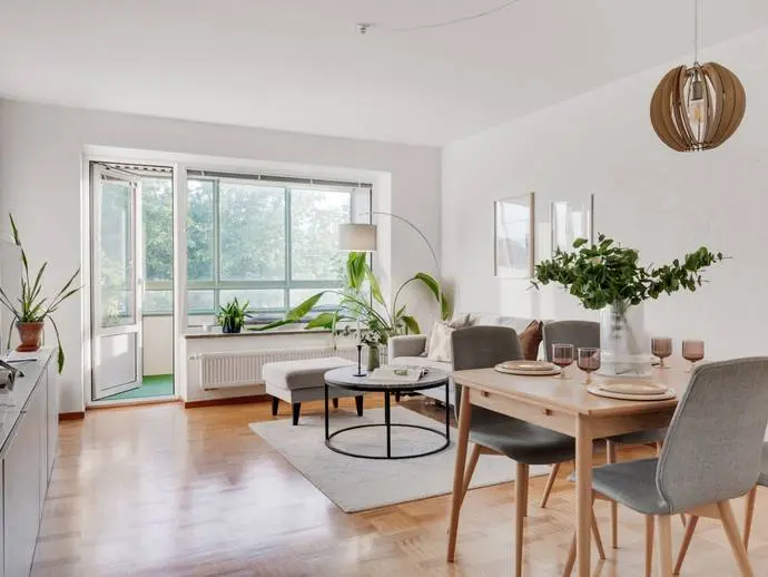 Bild 1 av 21 på Duvhöksgatan 3C