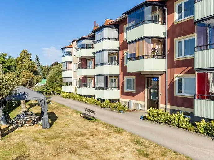 Bild 1 av 21 på Gamla Bangatan 11A