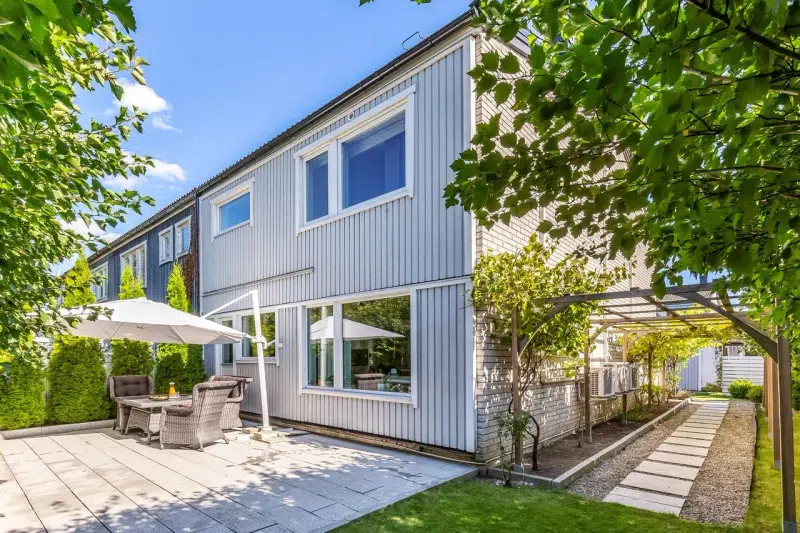 Par-/radhus, 122 m²
