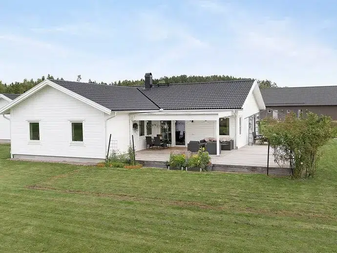 Villa, 6 rum, 141 m²