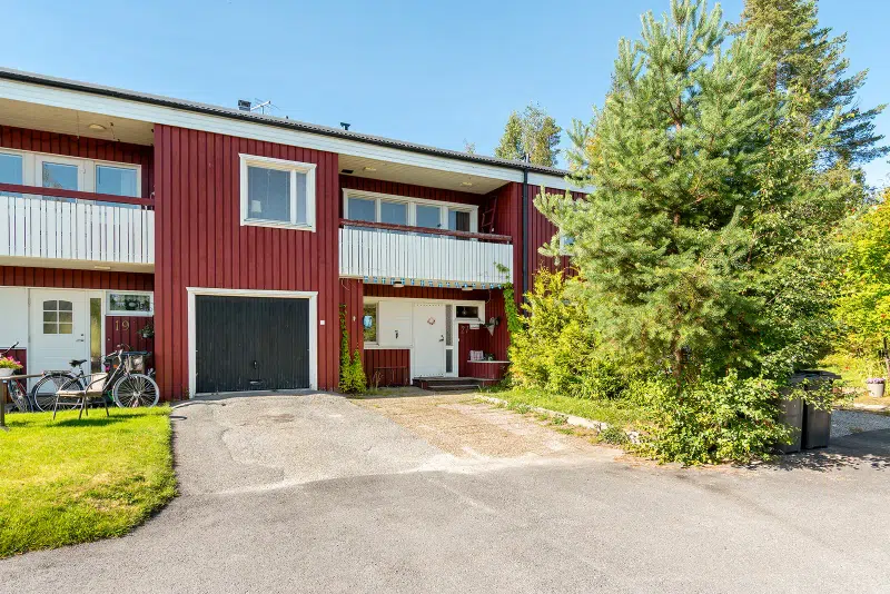 Semi-detached/terraced, 6 rooms, 140 m² in Lycksele