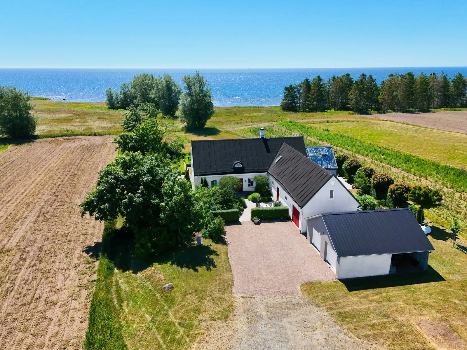 Bild 1 av 41 på Kustvägen 4