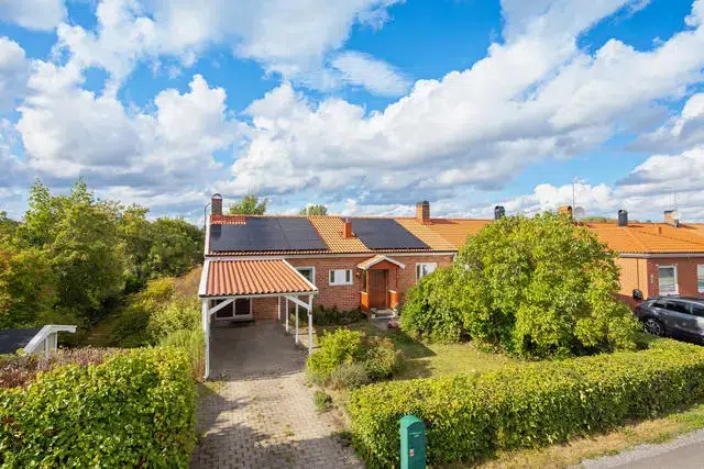 Par-/radhus, 4 rum, 88 m² i Skälby